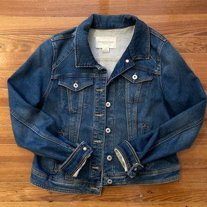 SOLD - Anthropologie Jean Jacket - L